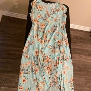 BLOOMCHIC Maxi Floral Dress size 14 (XL)